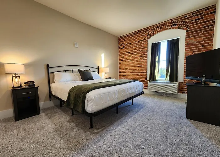 Historic Griffin Hotel